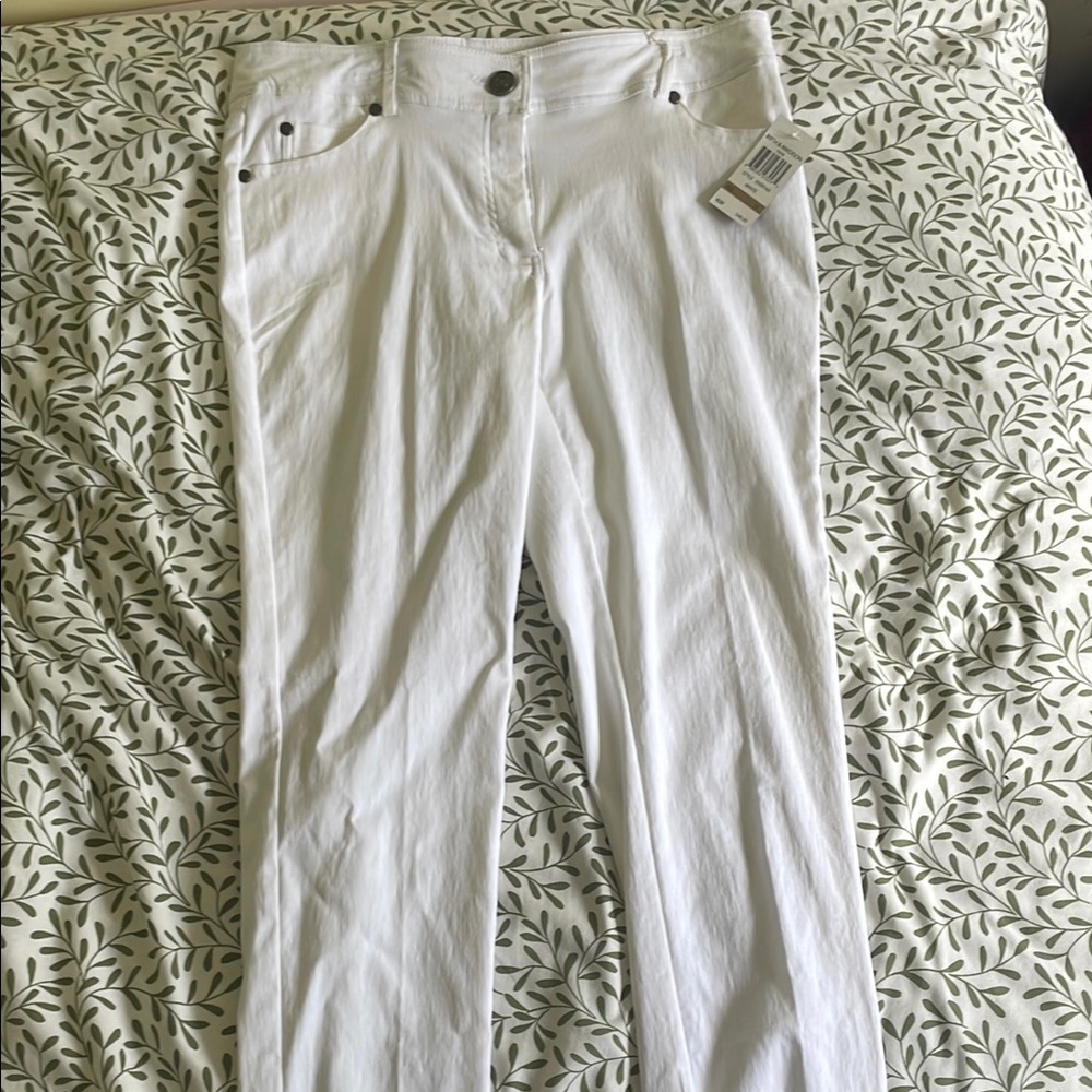 NWT White Straight-Leg Pants 89th and Madison Size 12